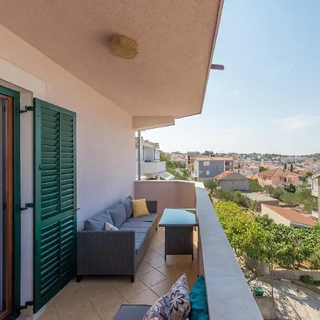 Apartments Ivana-Mira 3* Okrug Gornji