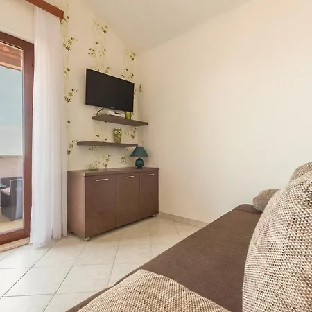 Apartments Ivana-Mira Guest house Okrug Gornji