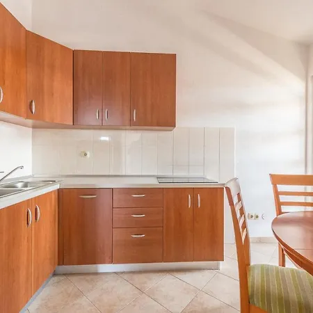 Apartments Ivana-Mira Guest house Okrug Gornji